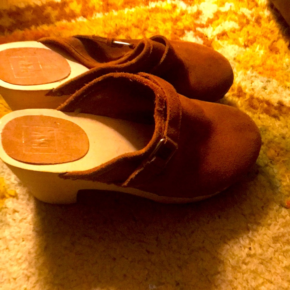 Gap Brand Clogs